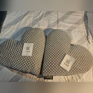 Set of 2 Sparkle Heart Pearl Rhinestone Cushions Valentine Decor